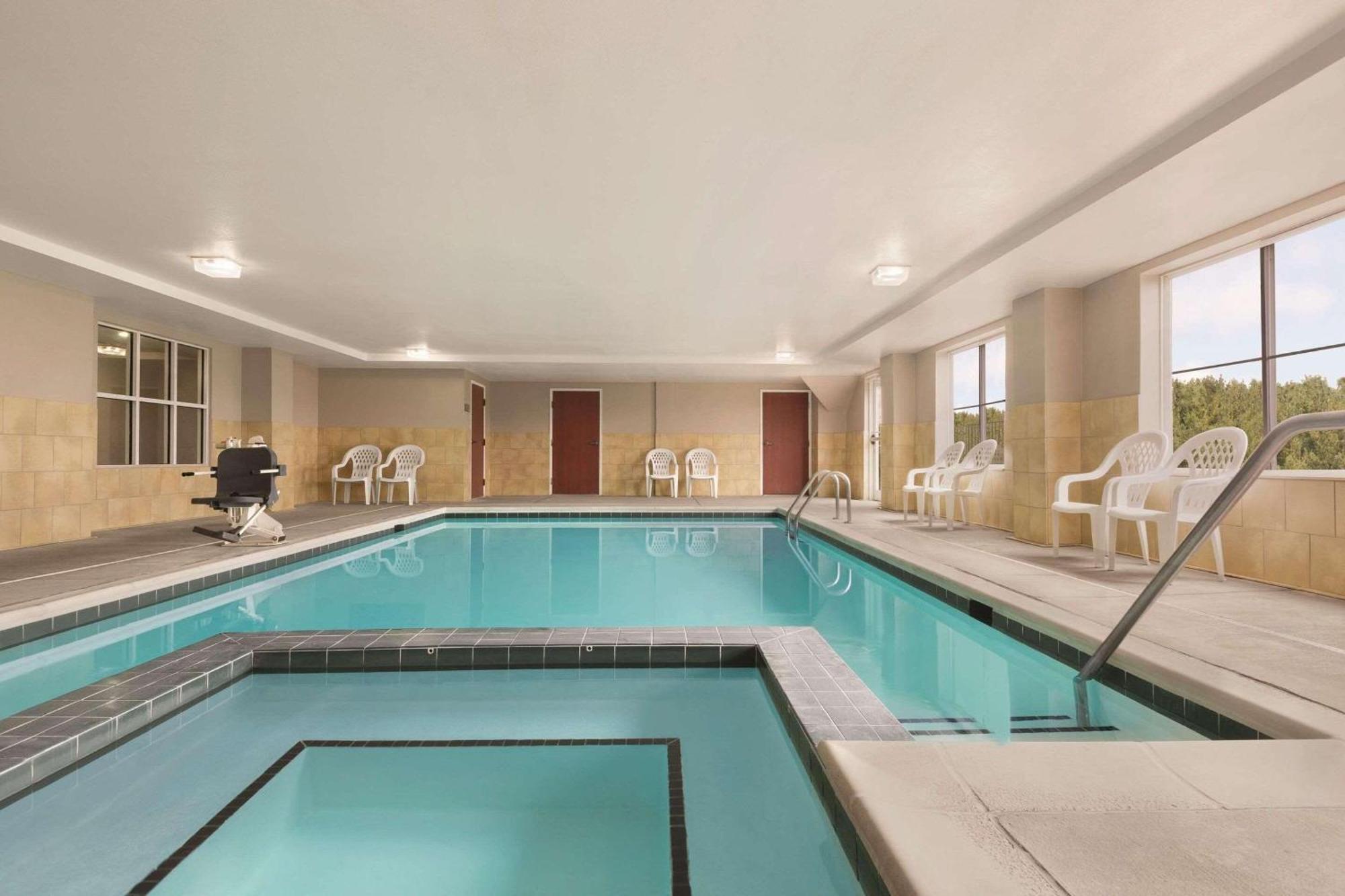 Country Inn & Suites By Radisson, Wytheville, Va エクステリア 写真