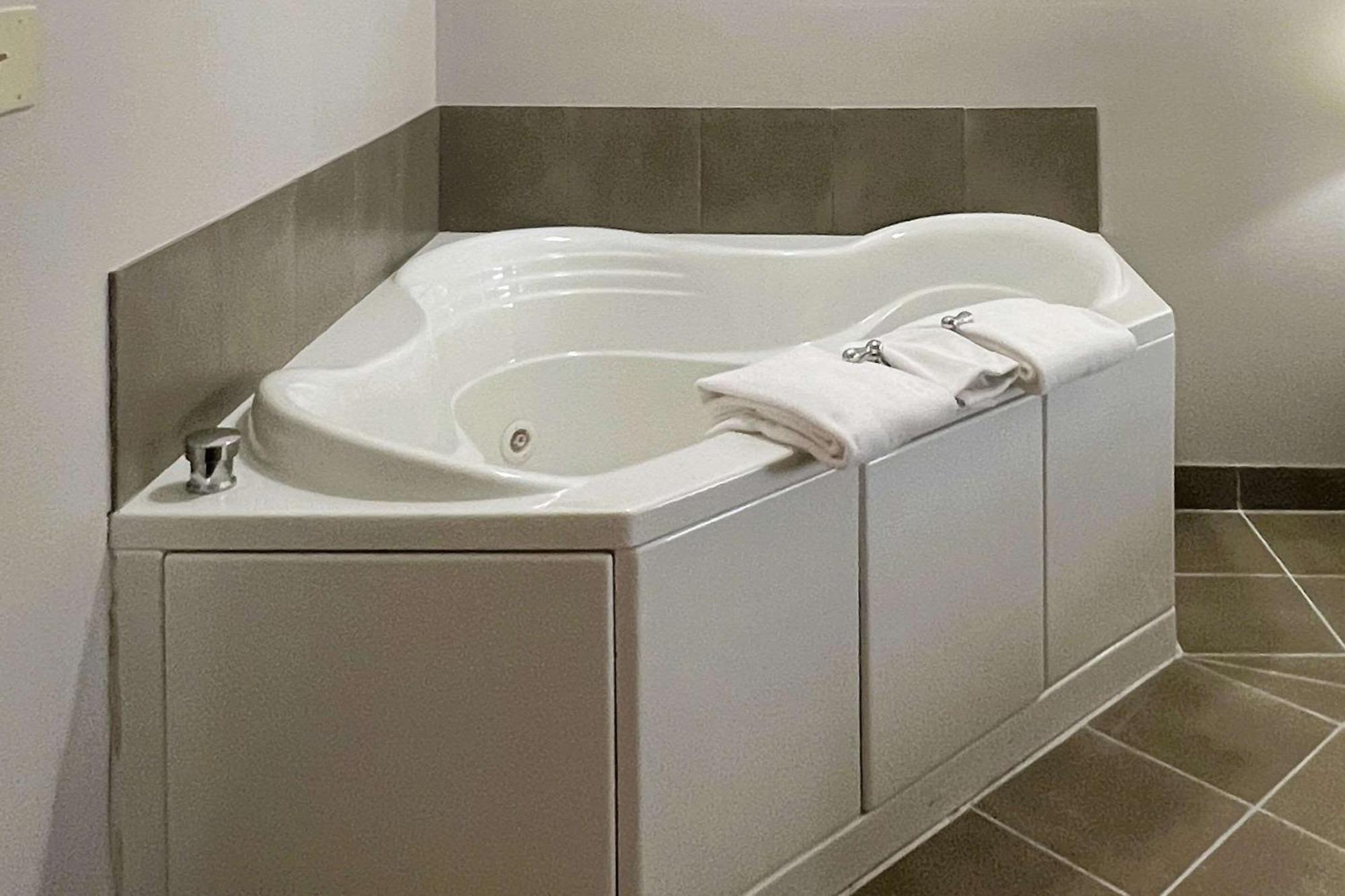 Country Inn & Suites By Radisson, Wytheville, Va エクステリア 写真